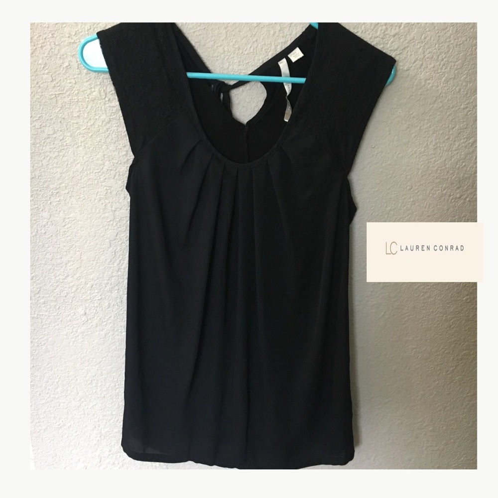 Lauren Conrad Black Pleat Neck Top Size XS